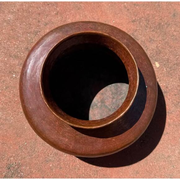 Hammered Copper solid vintage pot - Picture 4 of 6